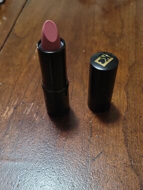 Kisser fixer classic lipstick very berry